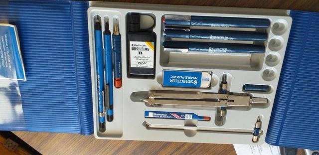 Juego de compás técnico Staedtler