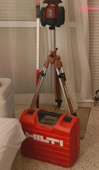 LASER HILTI PR 30  Trípode  Caja Cargador  Batería