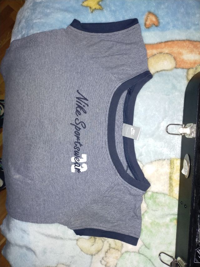 Camiseta Nike Sportswear Talla L