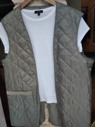 Gabardina Uniqlo Beige Unisex. Impecable.