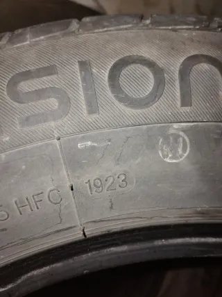 Neumático 205/65/15 94V