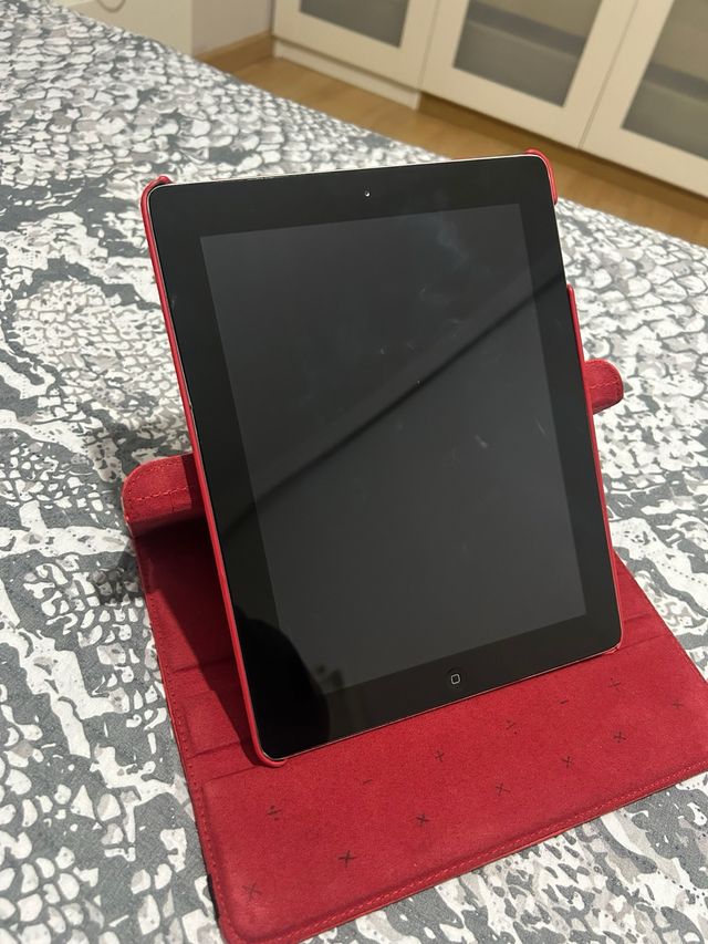 iPad 4 32GB Plata con funda