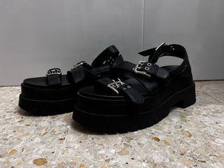 Sandalias Bershka Negras Plataforma Hebillas