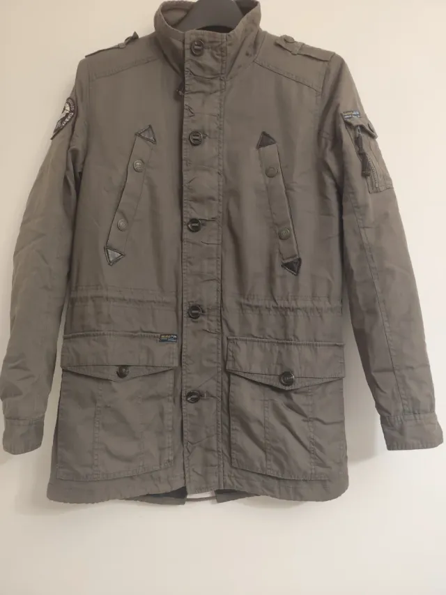 Parka  estilo militar invierno. Kiroshi