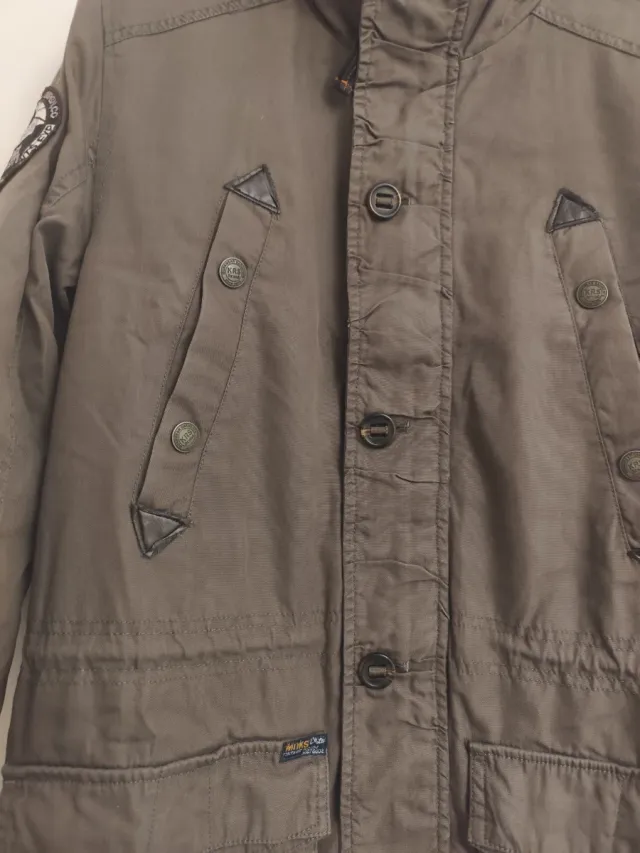 Parka  estilo militar invierno. Kiroshi
