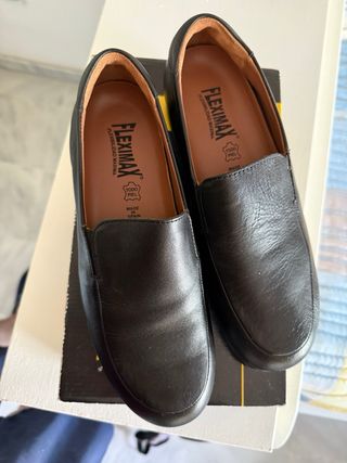 Zapatos de piel negros elegantes T40