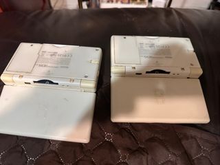 2 Nintendo DS Blancas reparar o piezas colección