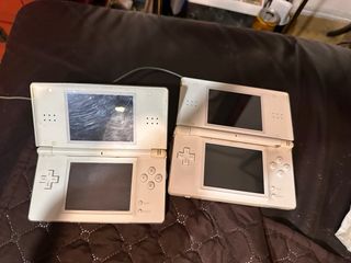 2 Nintendo DS Blancas reparar o piezas colección