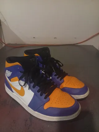 Nike Jordan x Lakers Morado Naranja