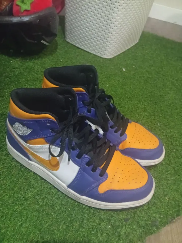 Nike Jordan x Lakers Morado Naranja