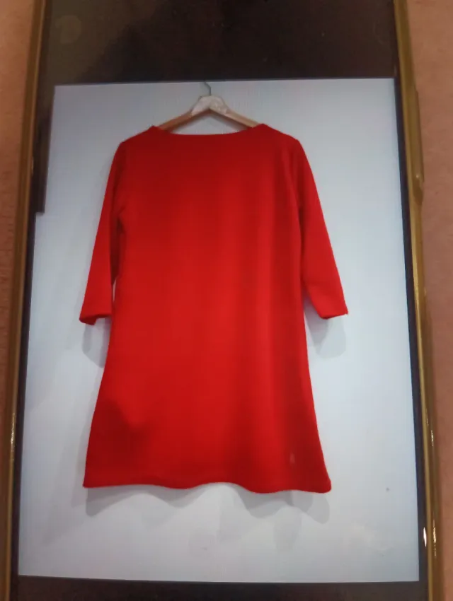 Vestido rojo con lazos negros