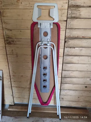 Tabla de planchar rosa