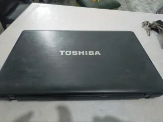 Portátil Toshiba Negro/Gris