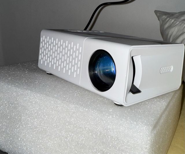 Mini proyector blanco F1