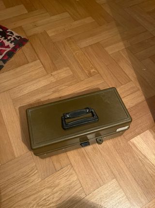 Caja de herramientas plegable