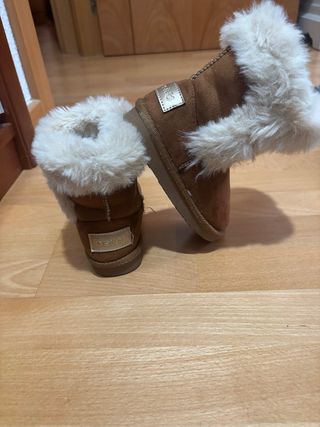 Botas niña marrones con pelo