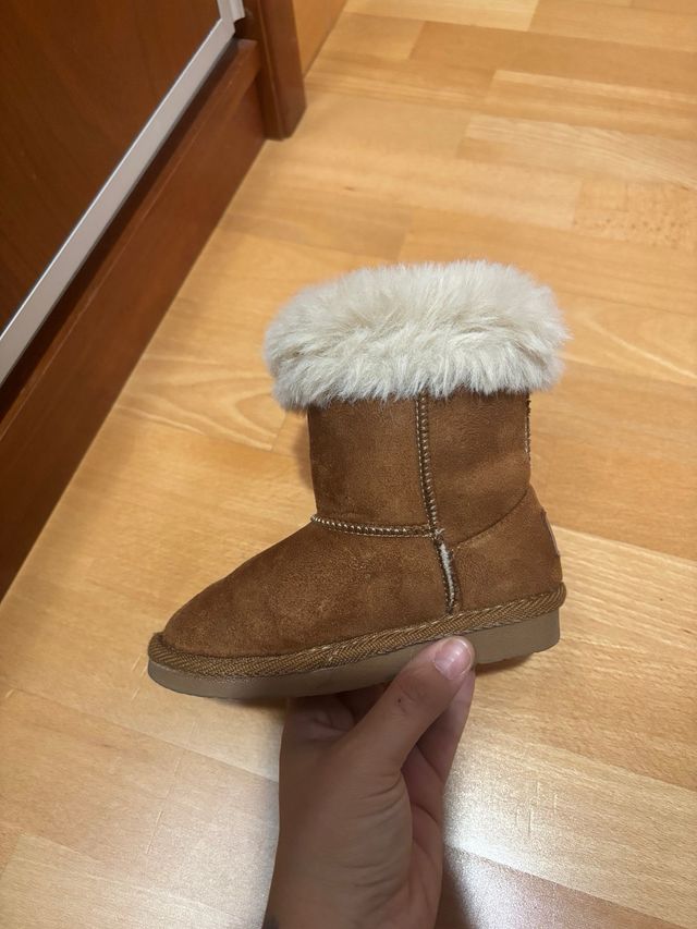 Botas niña marrones con pelo