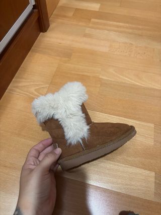 Botas niña marrones con pelo