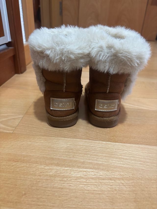 Botas niña marrones con pelo