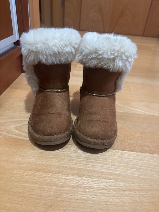 Botas niña marrones con pelo