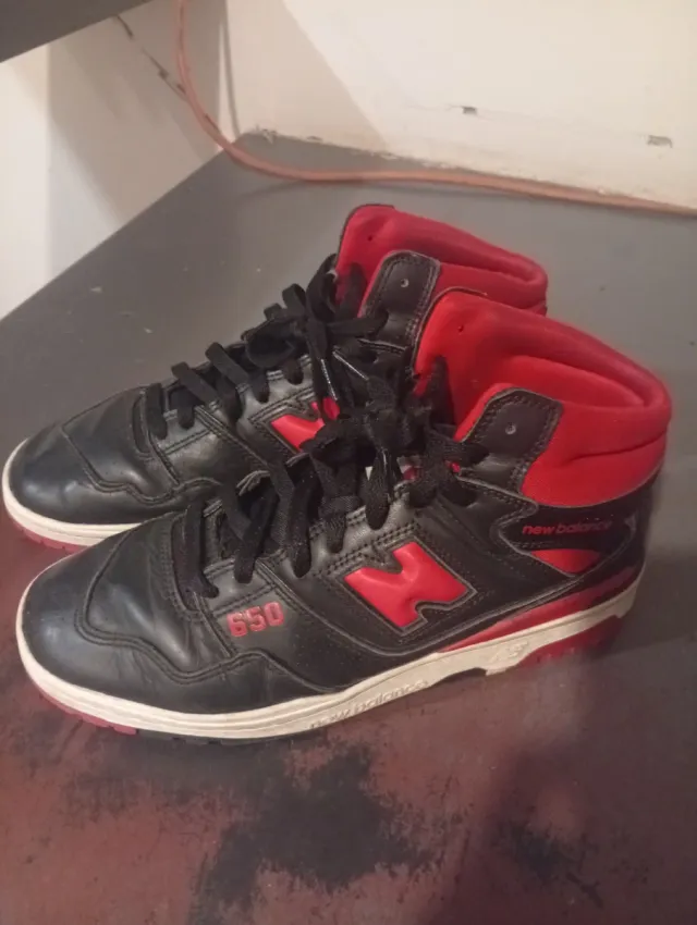 Zapatillas New Balance 650 Negras Rojas