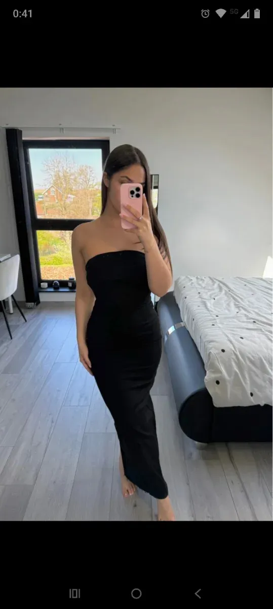 Vestido midi palabra de honor negro