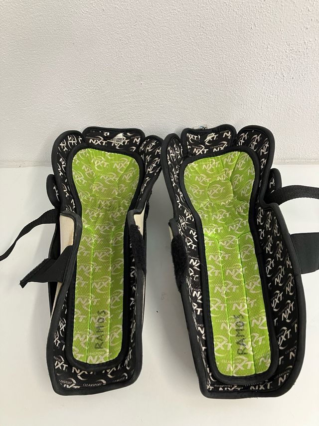 Espinilleras Hockey Winnwell 13” L/R