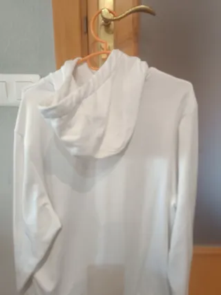 Sudadera Jordan chico blanca y negra