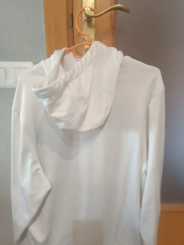 Sudadera Jordan chico blanca y negra