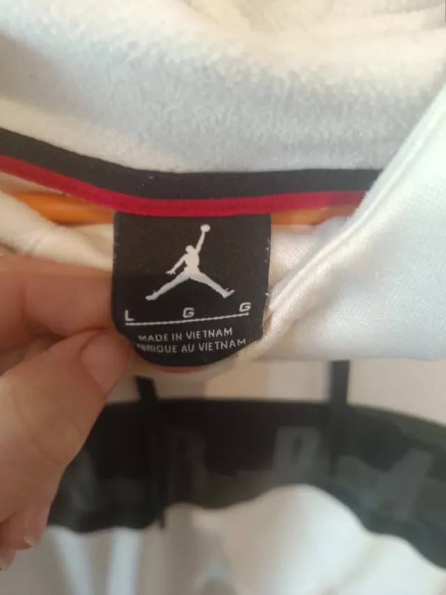 Sudadera Jordan chico blanca y negra