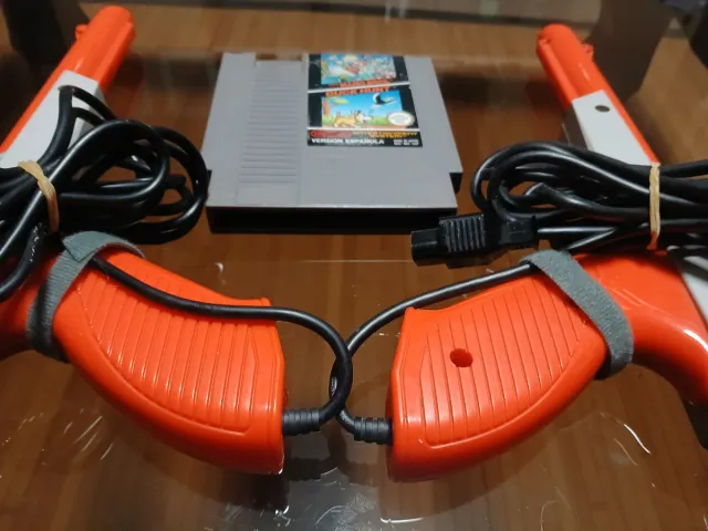 2 Zappers + Juego Duck Hunt/Super Mario Bros NES