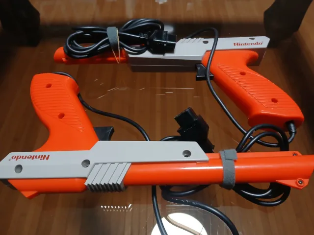 2 Zappers + Juego Duck Hunt/Super Mario Bros NES