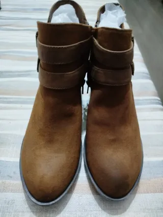 Botín marrón nuevo sin estrenar .