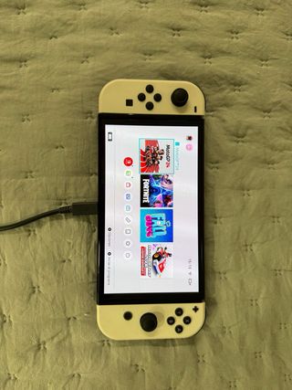 Nintendo Switch OLED Blanca y Negra