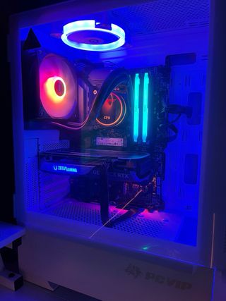 PC Gaming Blanco con RGB