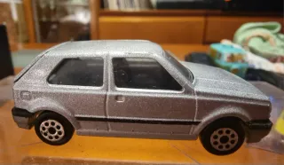 Golf III Majorette 1/64 + 3 coches regalo