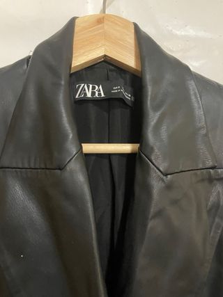 Blazer Zara Negro Piel Sintética