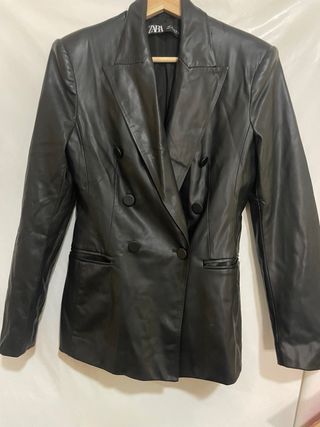 Blazer Zara Negro Piel Sintética