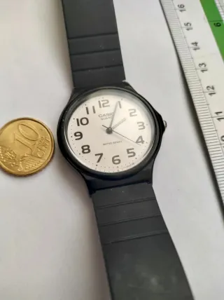 Casio MQ-24 Orologio Nero Quadrante Bianco