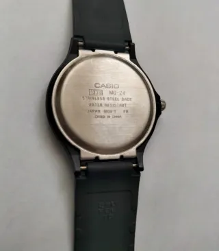 Casio MQ-24 Orologio Nero Quadrante Bianco
