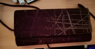 Bolso morado con brillos sin estrenar