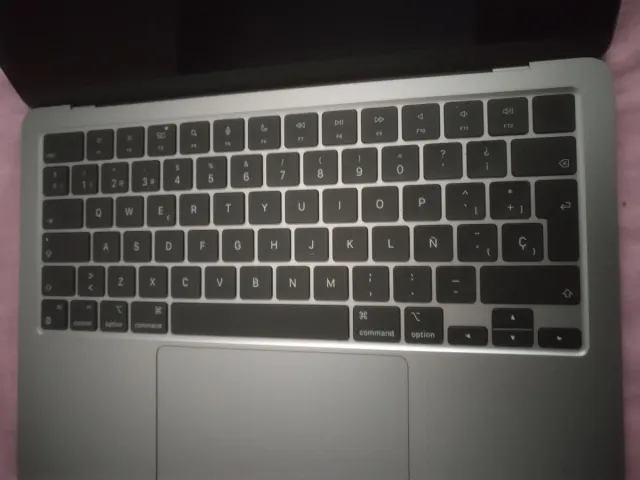 MacBook Air (13-inch, M3, 2024)