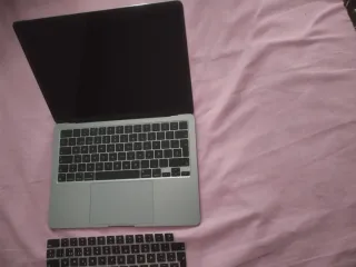 MacBook Air (13 pollici, M3, 2024)