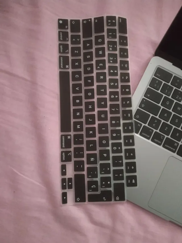 MacBook Air (13-inch, M3, 2024)