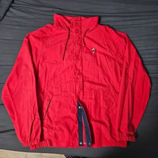 Chaqueta roja Bershka talla M
