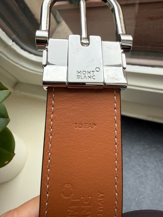 Cintura Montblanc reversibile marrone e cuoio.