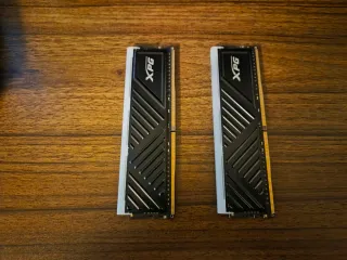 Kit XPG 32GB (2x16GB) DDR4 3600MHz