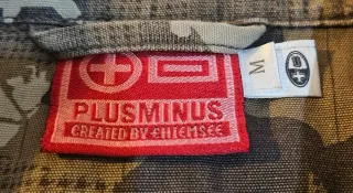 Americana militar con bordados