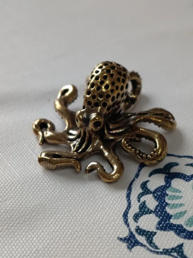 Figurita Pulpo Metálico Pisapapeles
