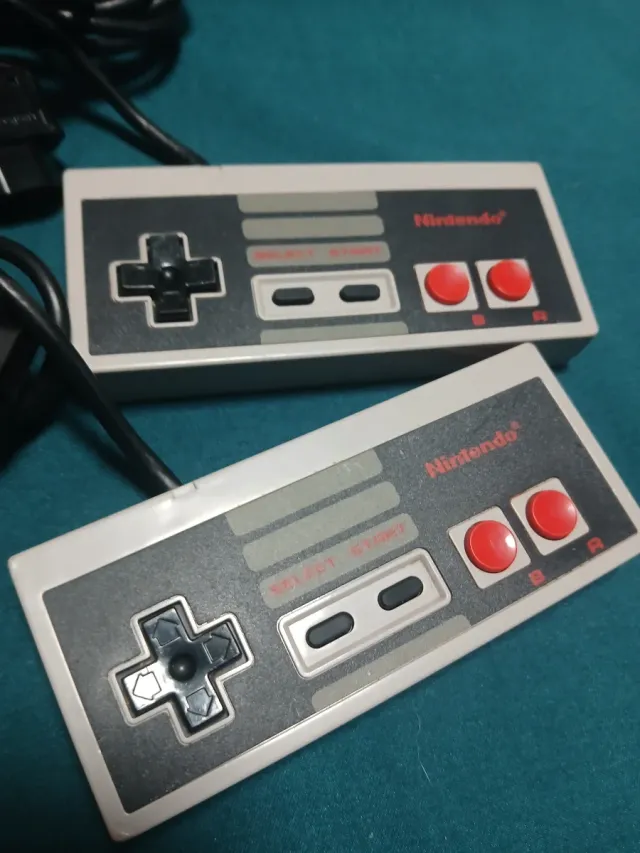 2 Mandos Nintendo NES